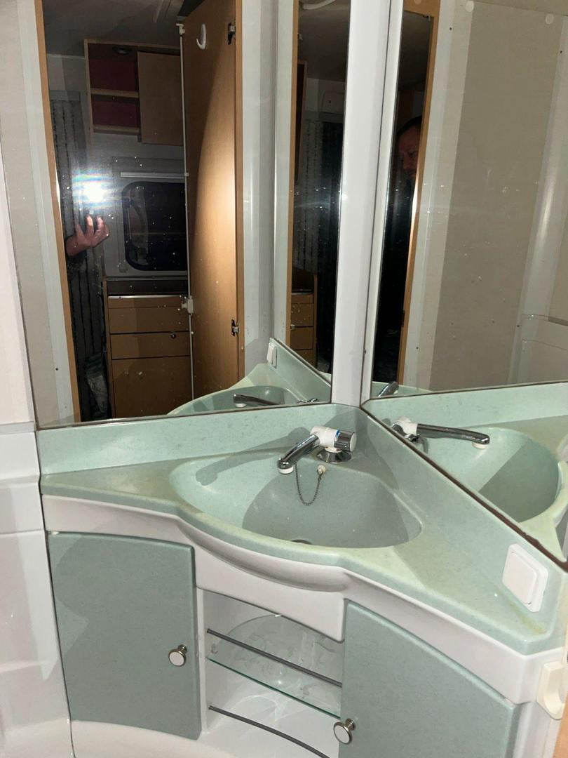 À VENDRE - CARAVANE COSY