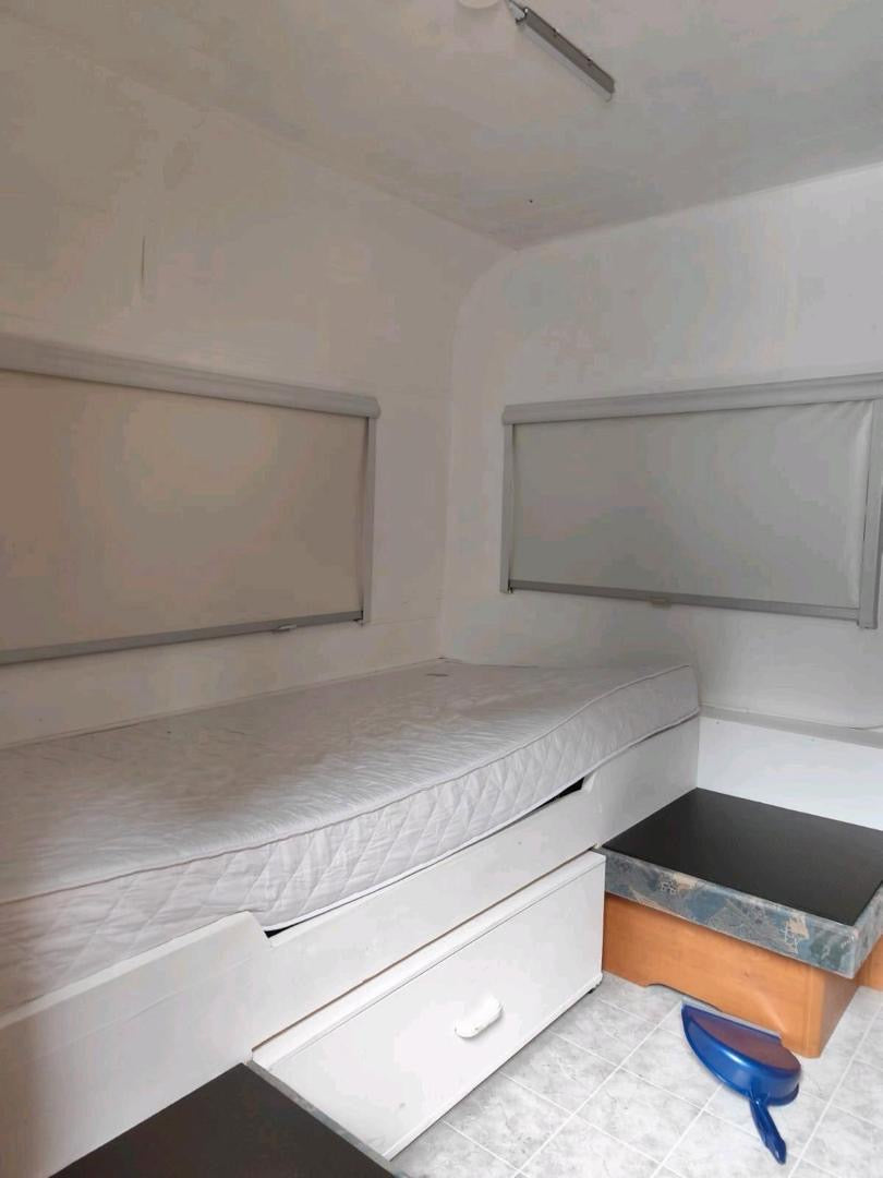 À VENDRE – CARAVANE HOBBY EXCELLENT 1989 – SUPER OPPORTUNITÉ À 800 € !