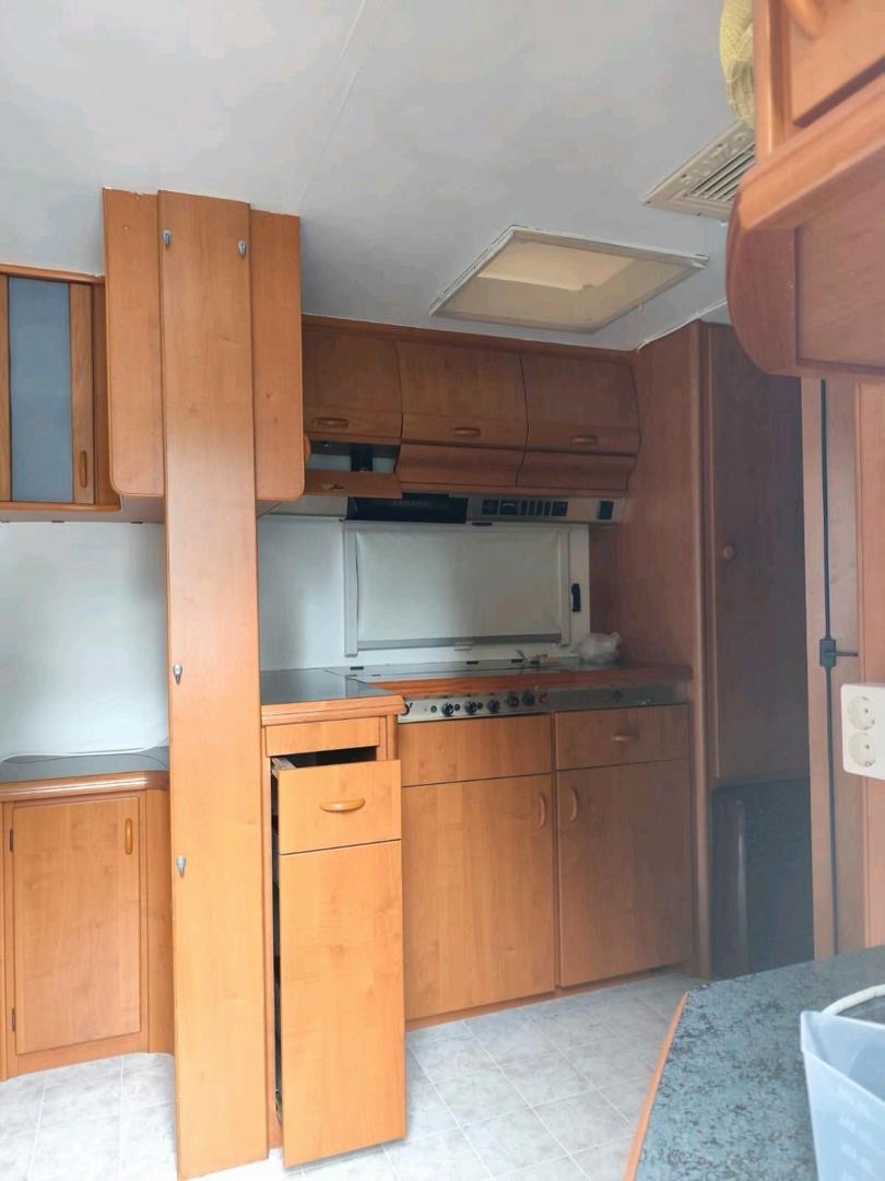 À VENDRE – CARAVANE HOBBY EXCELLENT 1989 – SUPER OPPORTUNITÉ À 800 € !